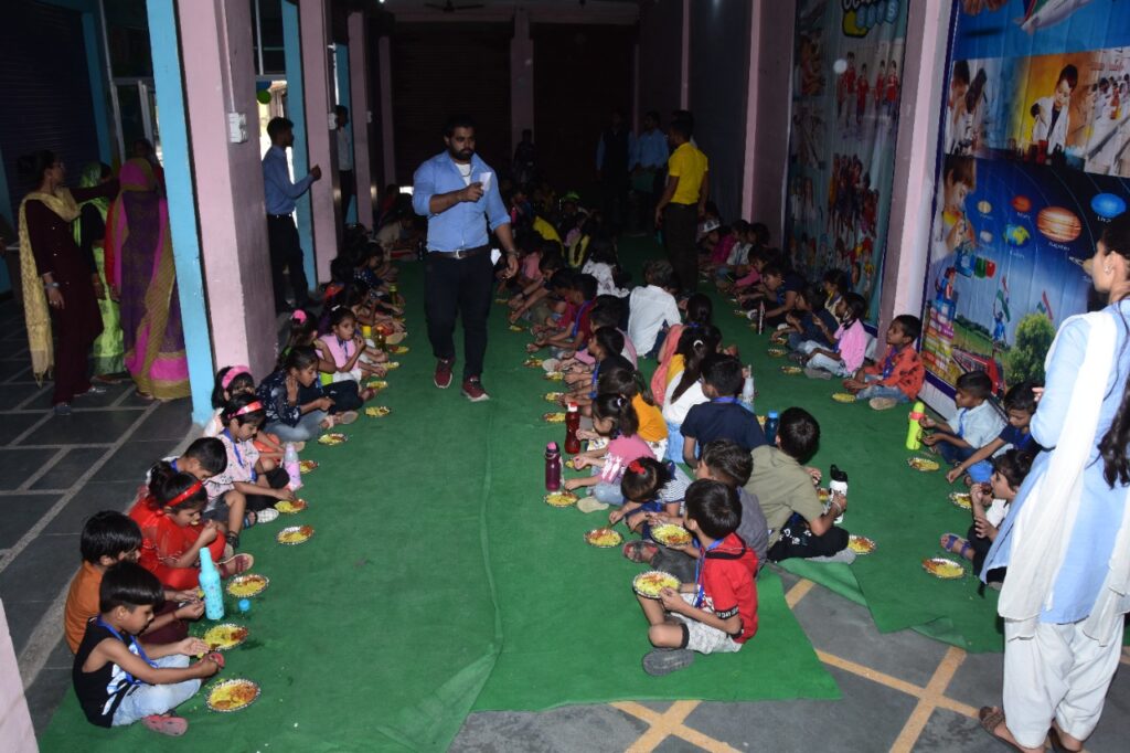 School Gallery 24